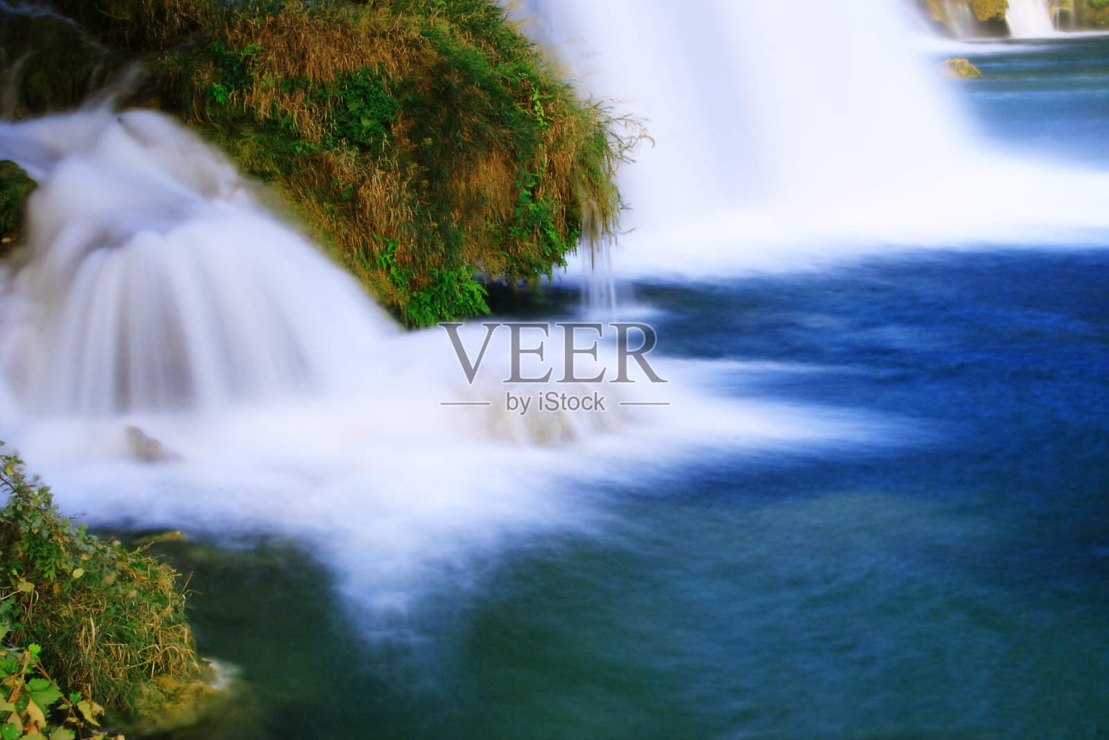 柔滑的瀑布照片摄影图片