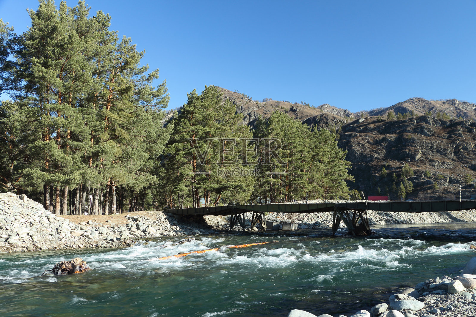 桥穿过河照片摄影图片