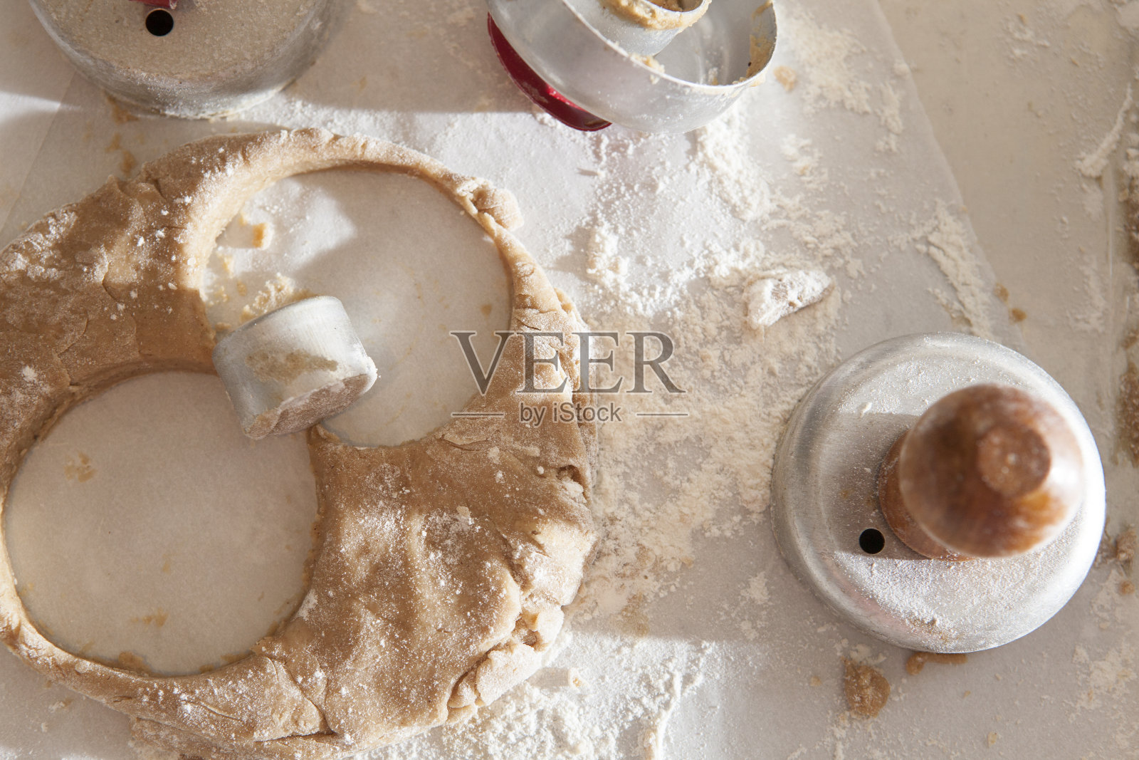 从头开始做甜甜圈照片摄影图片