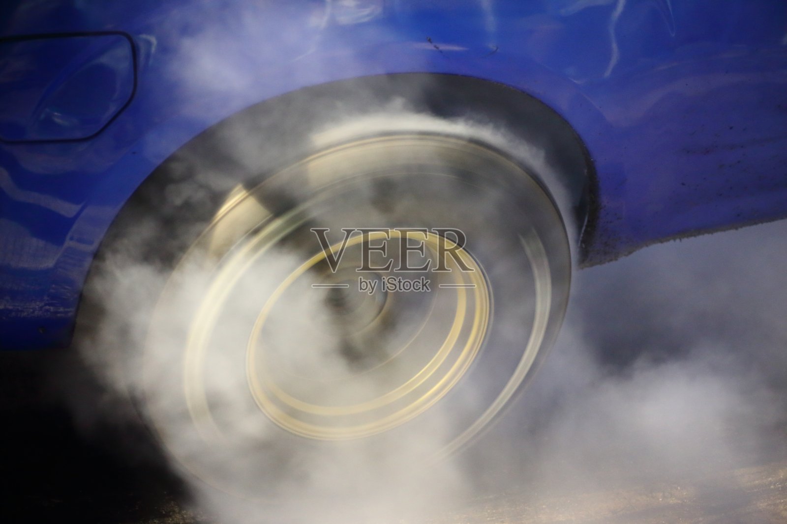 燃烧的轮胎照片摄影图片