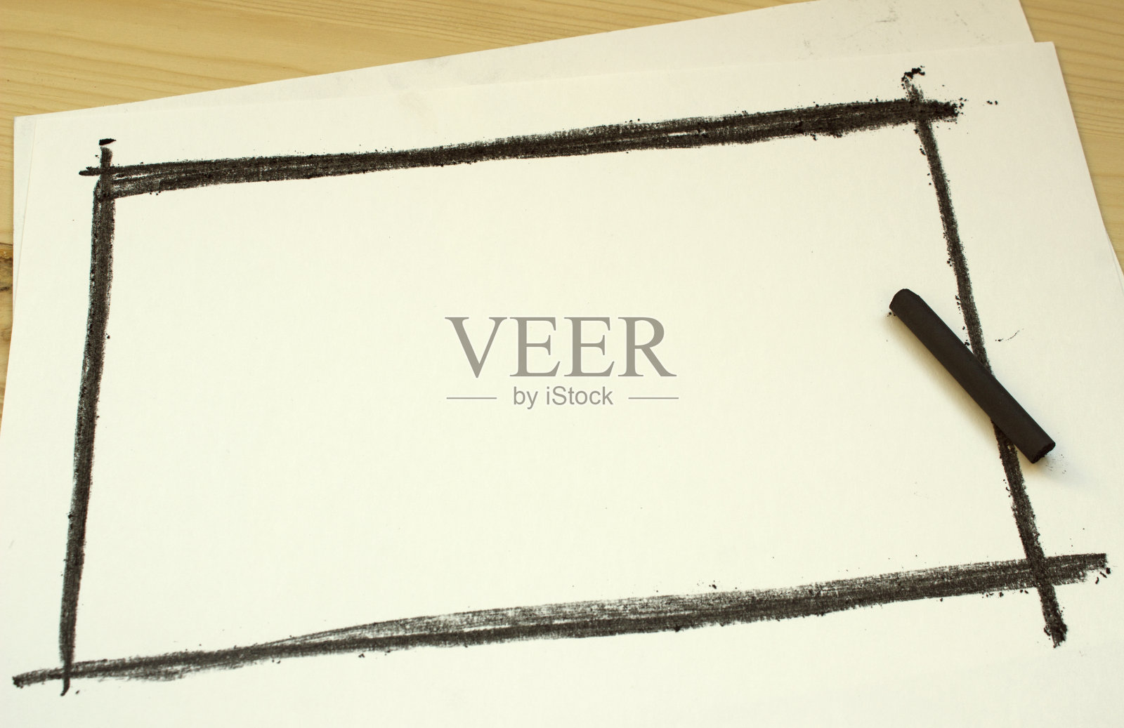 木炭手绘画架照片摄影图片