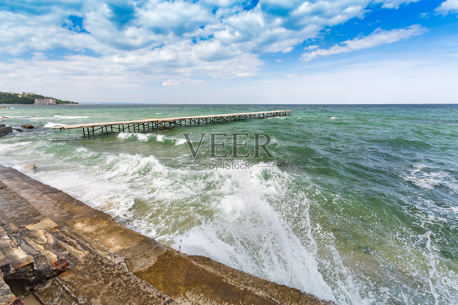 海上风暴和浪花照片摄影图片