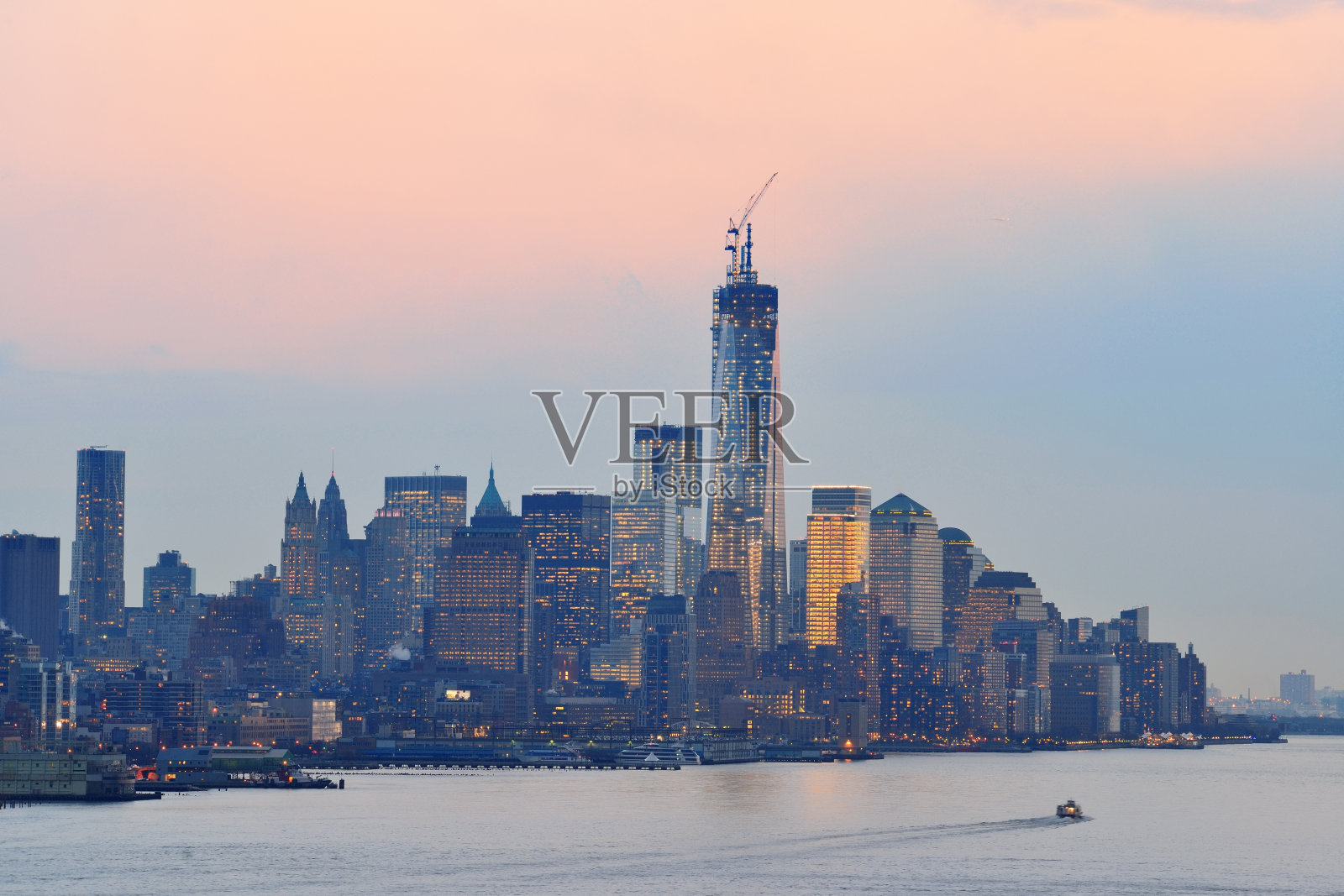 纽约市中心的日落照片摄影图片