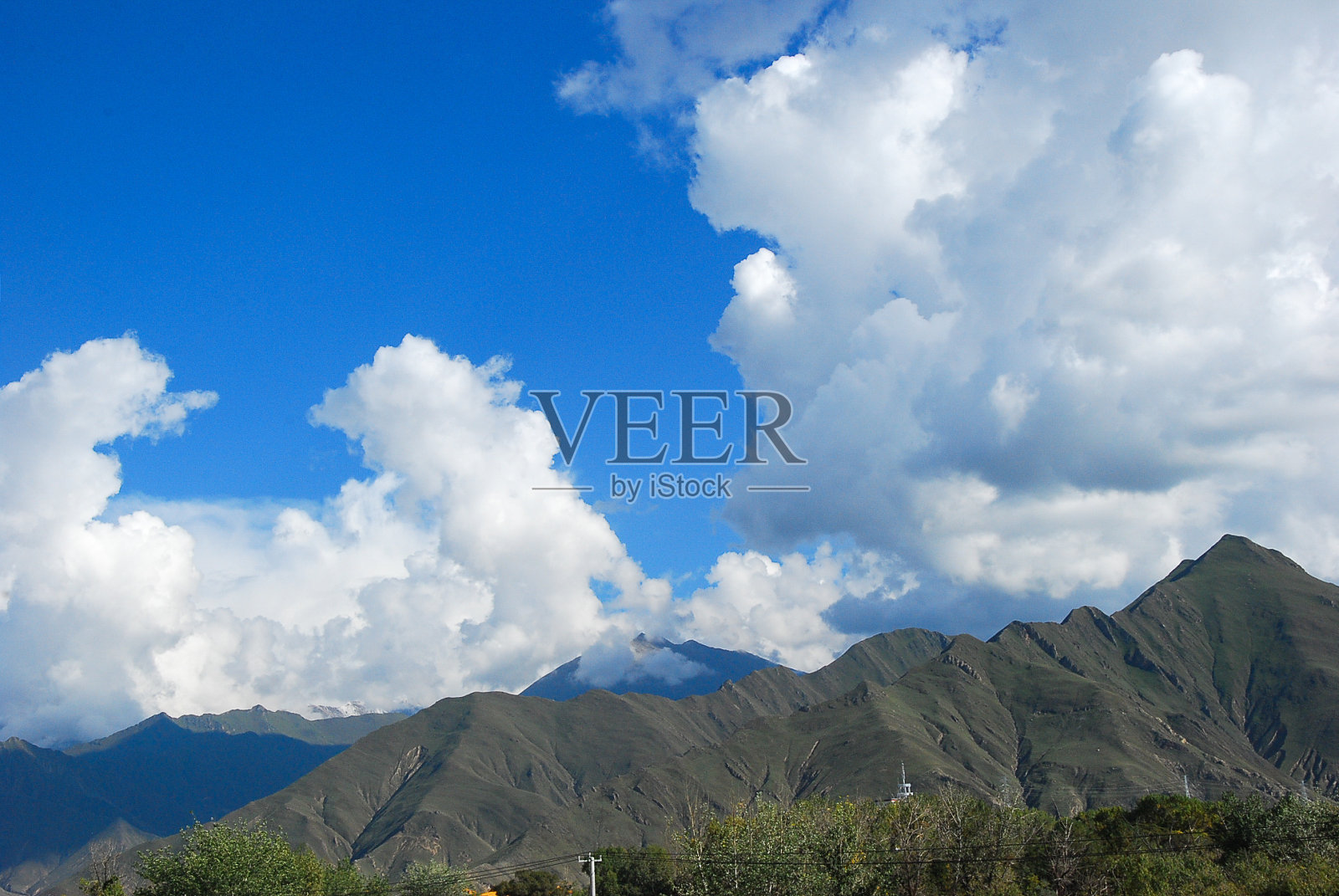 秋高气爽的高原风光照片摄影图片