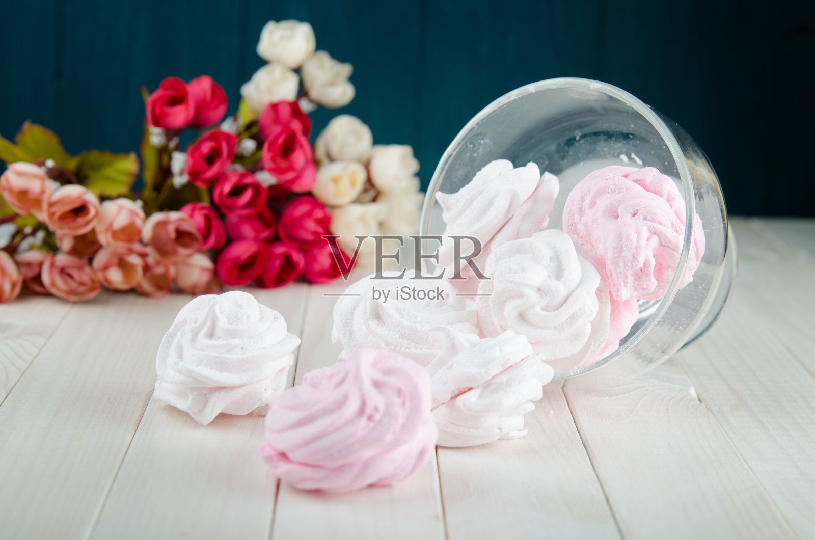 泽菲尔玫瑰或棉花糖玫瑰。婚礼。照片摄影图片