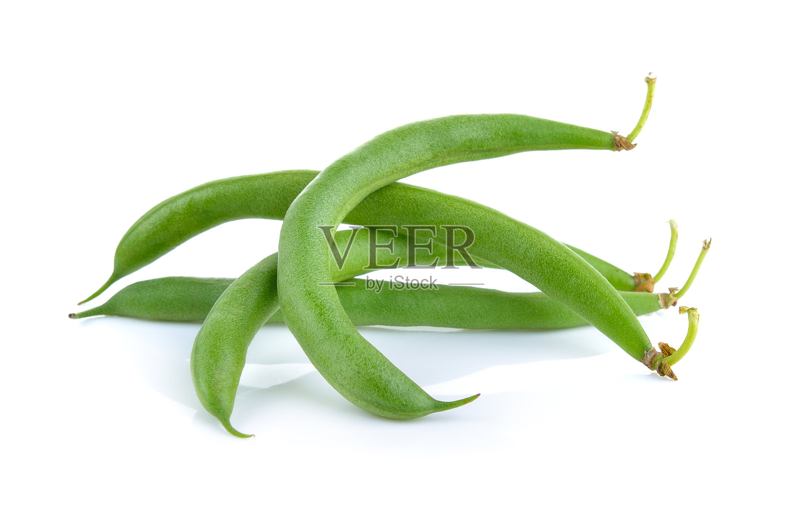 青豆孤立在白色背景上照片摄影图片
