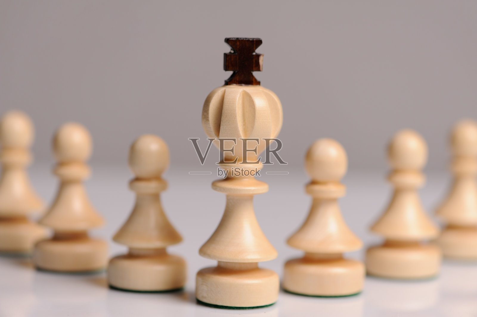 木质棋子照片摄影图片