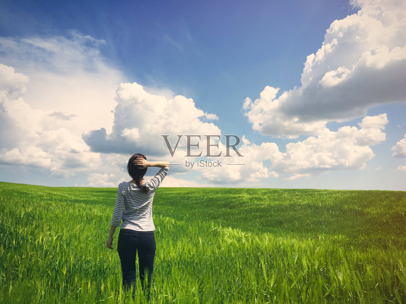 年轻女子的照片照片摄影图片