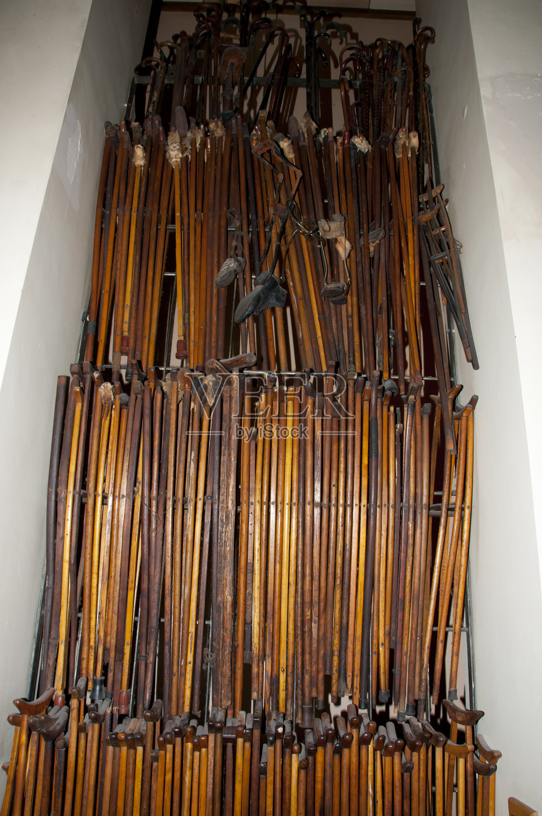 加拿大蒙特利尔圣约瑟夫演讲堂的拐杖照片摄影图片