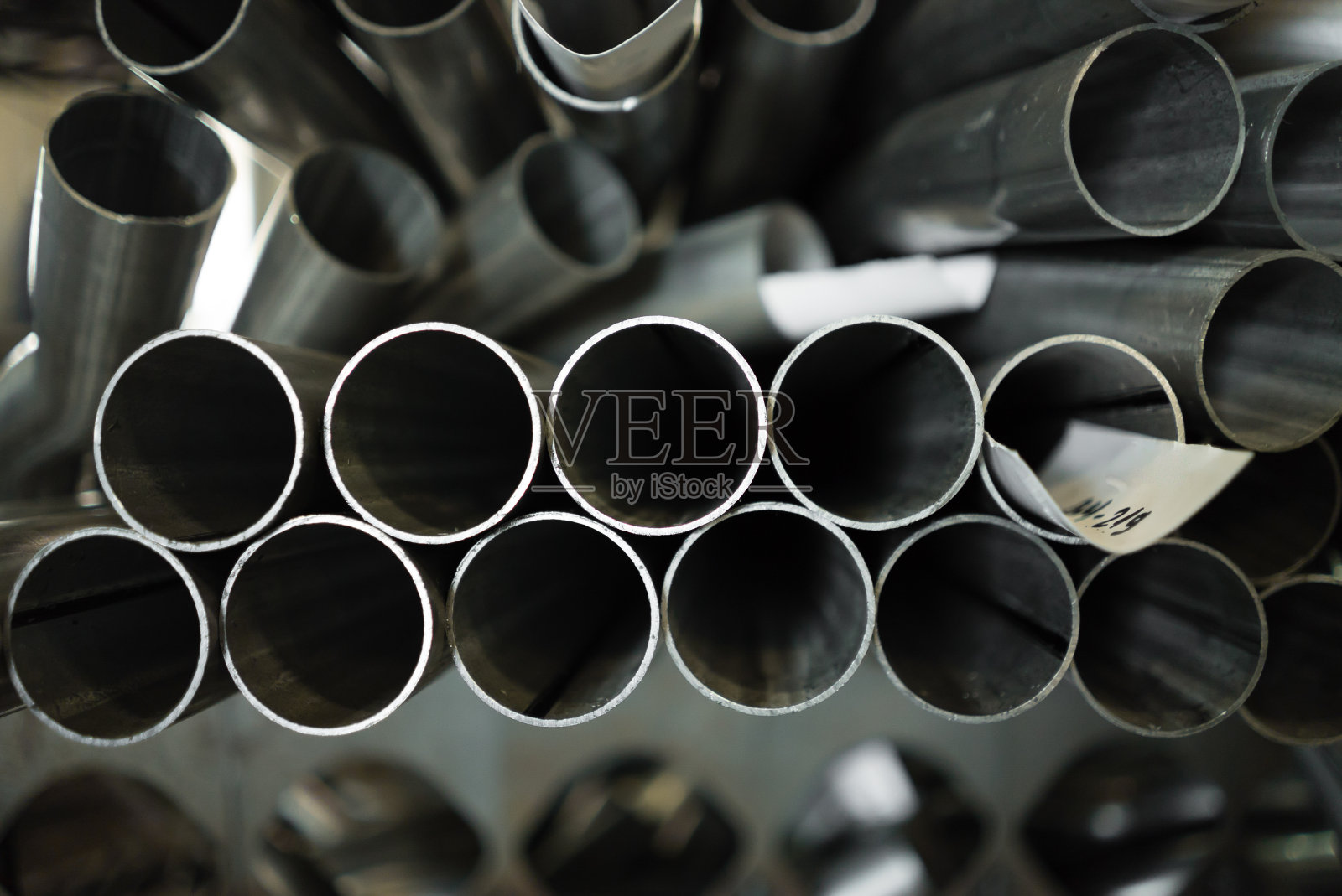 圆管堆叠照片摄影图片