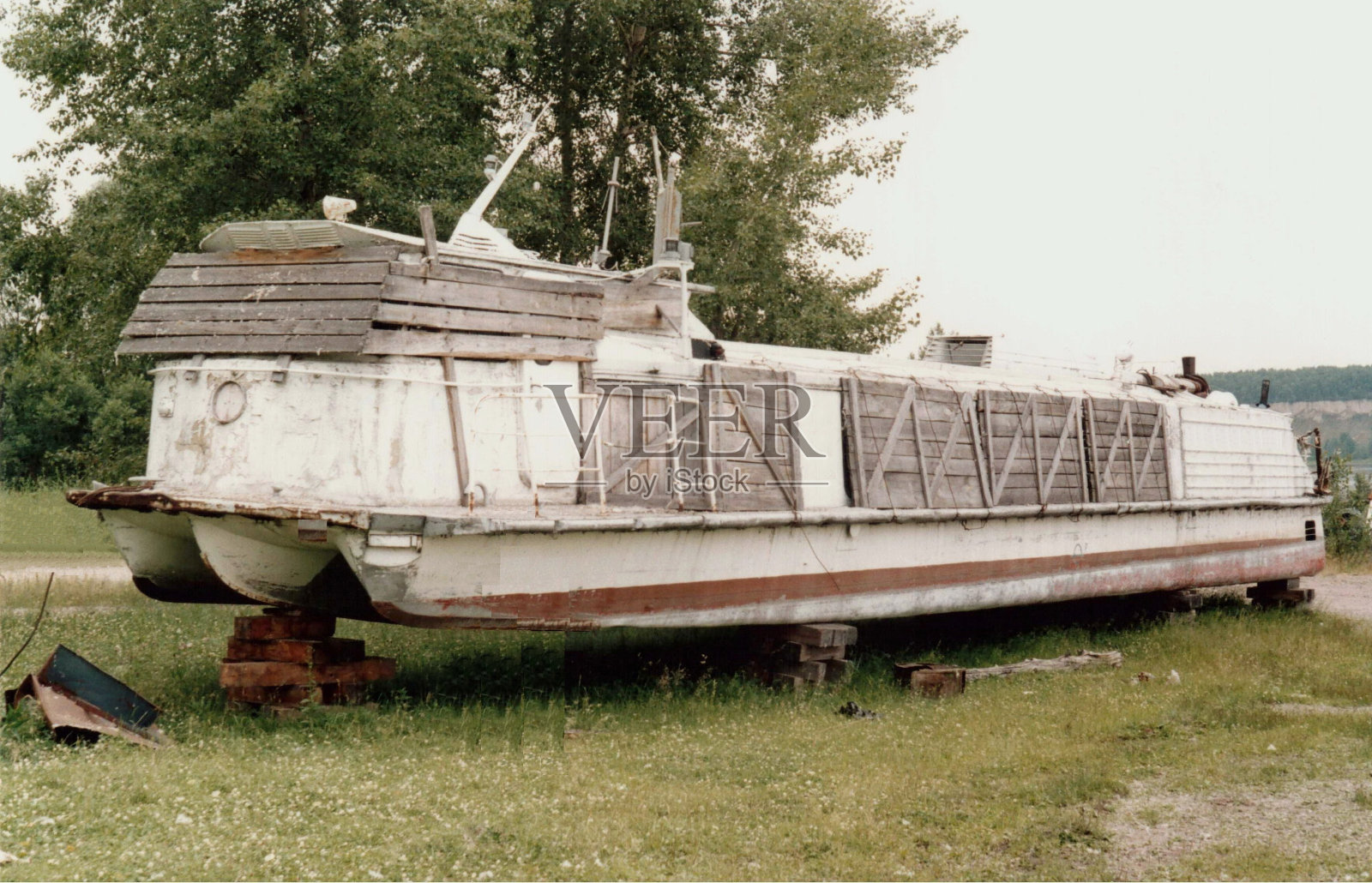 废弃的有轨电车，复古照片照片摄影图片