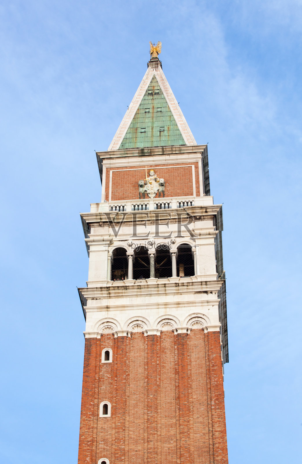 意大利威尼斯圣马可大教堂的钟楼。照片摄影图片