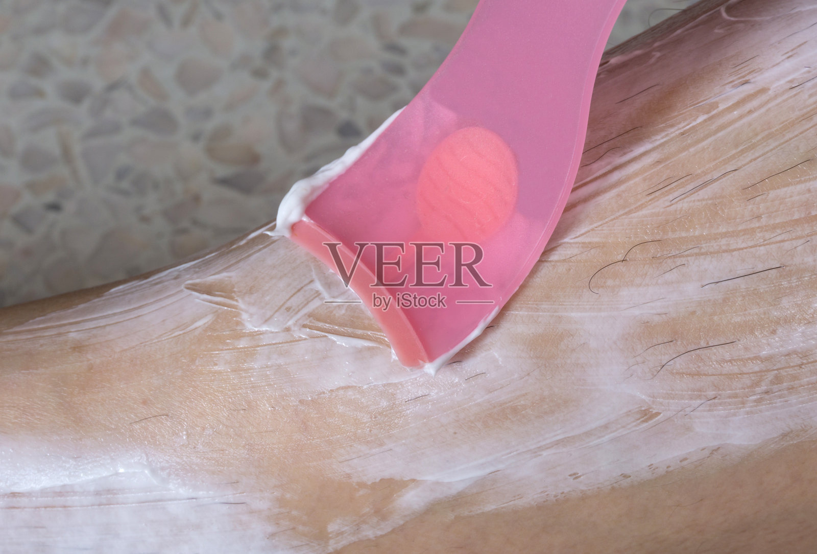 用脱毛膏脱毛照片摄影图片