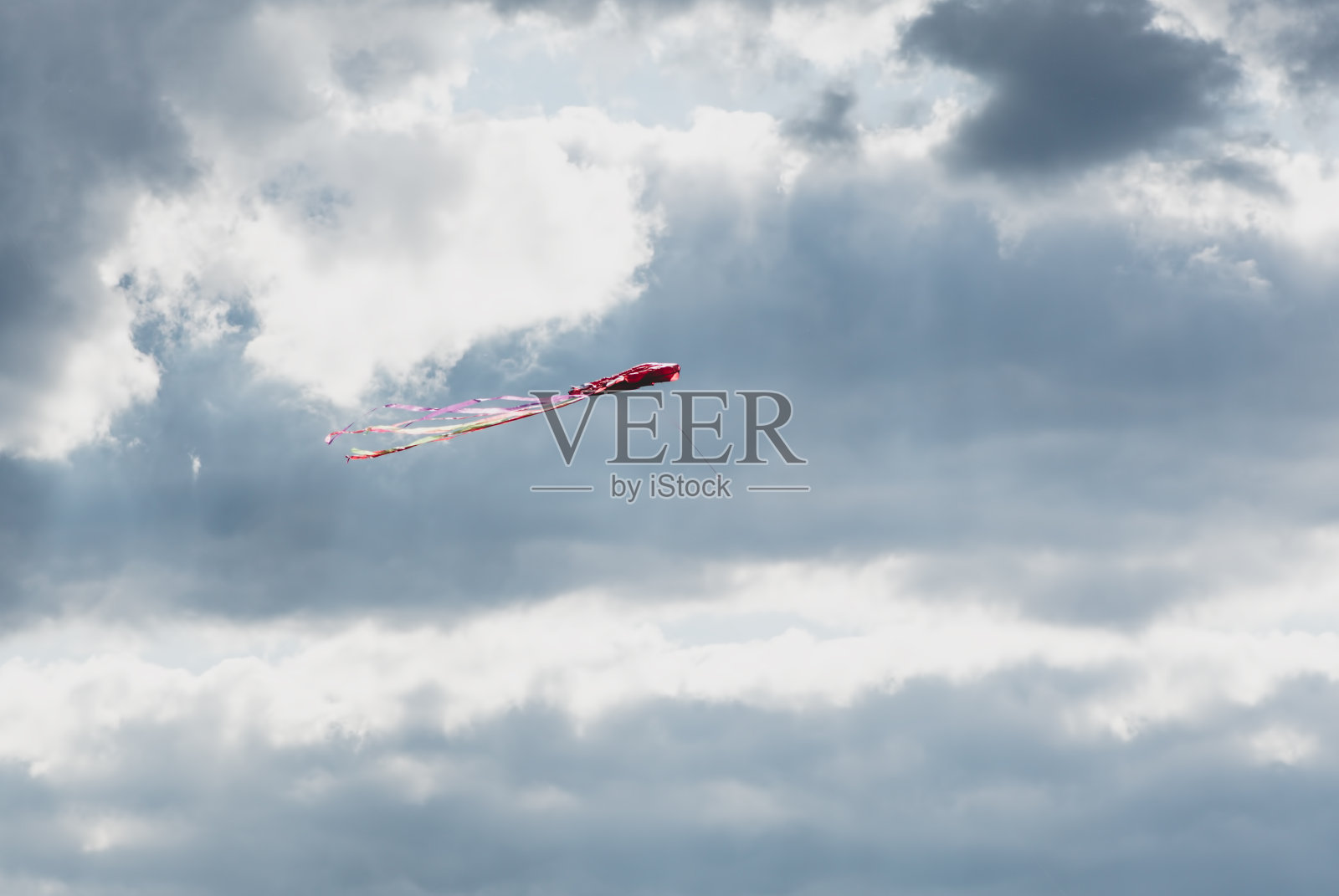 风筝在空中照片摄影图片