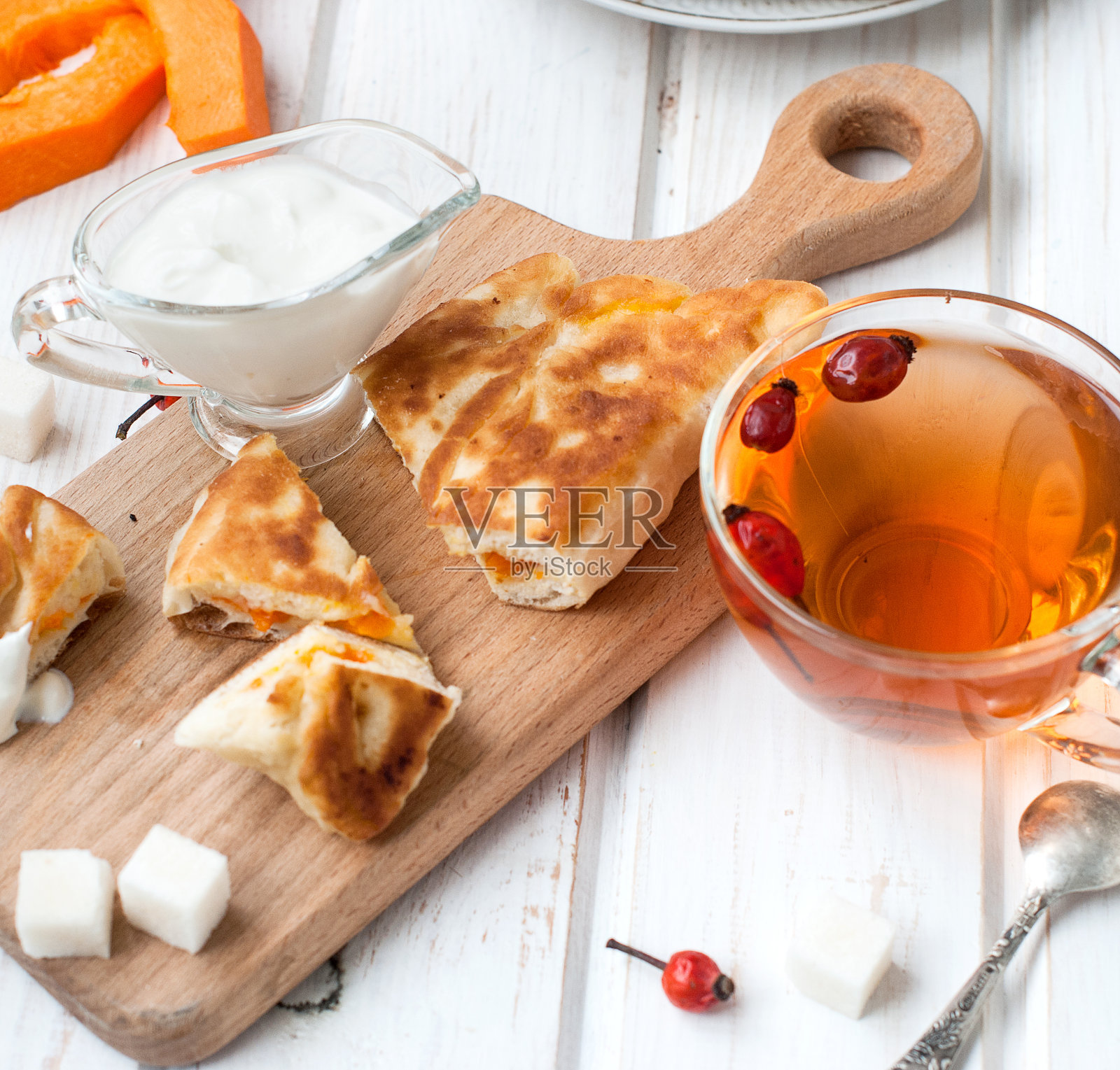 用南瓜和茶自制蛋糕照片摄影图片