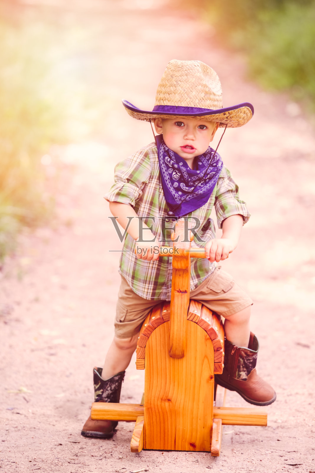 幼儿在玩照片摄影图片