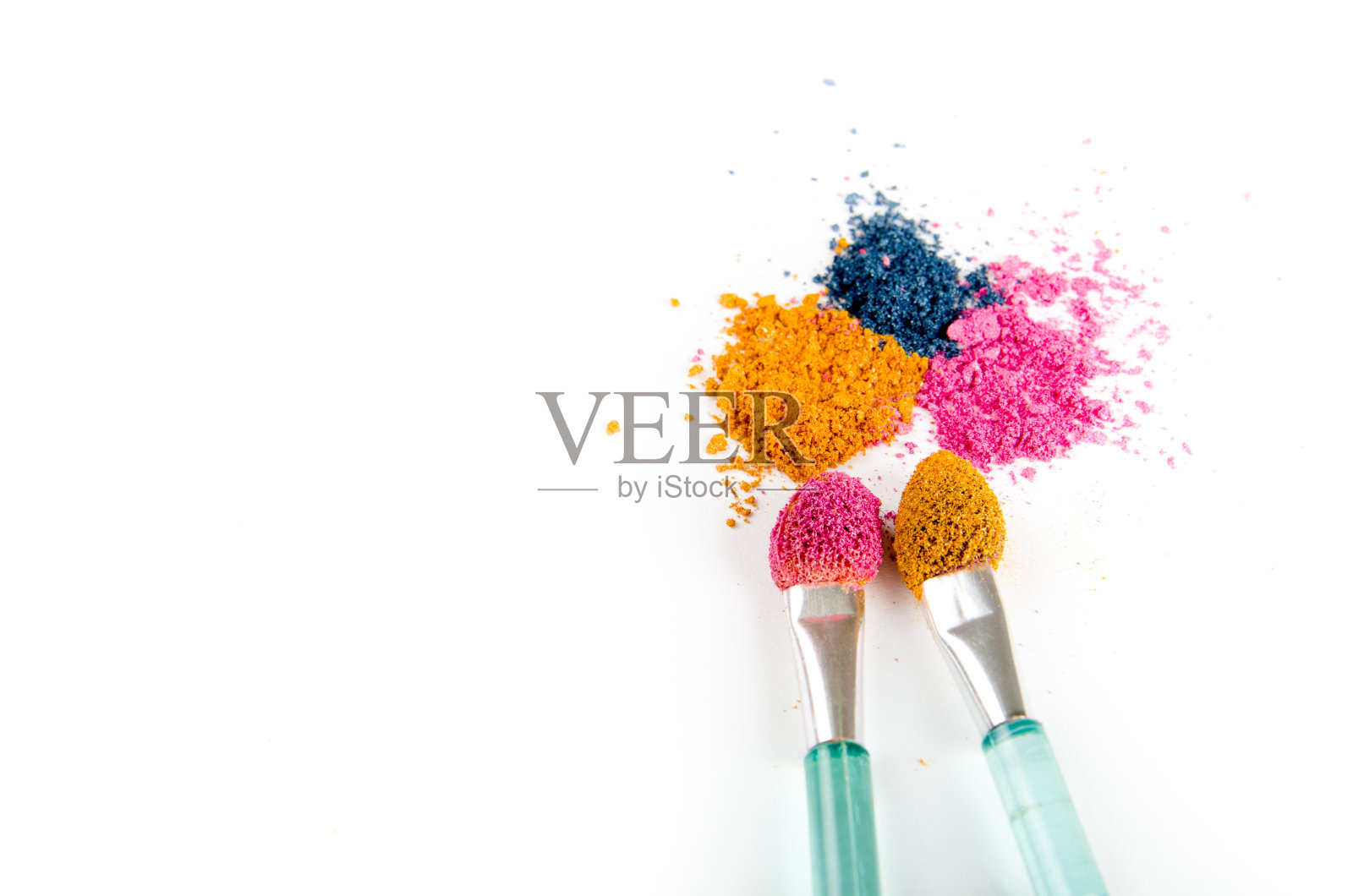 眼影压碎样品孤立于白色照片摄影图片