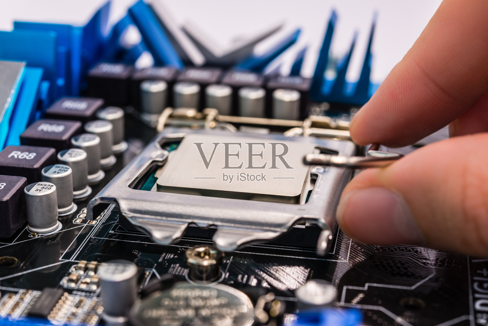 安装电脑芯片照片摄影图片