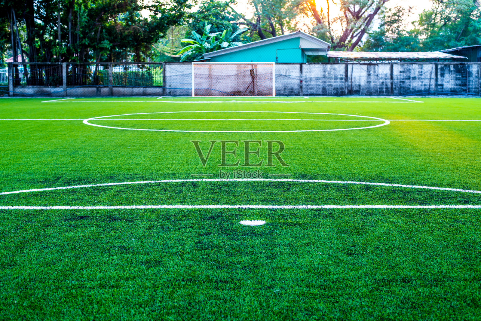足球场人工草坪照片摄影图片