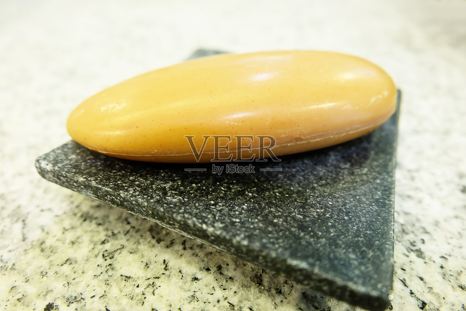 浴室里的罗望子皂碟照片摄影图片