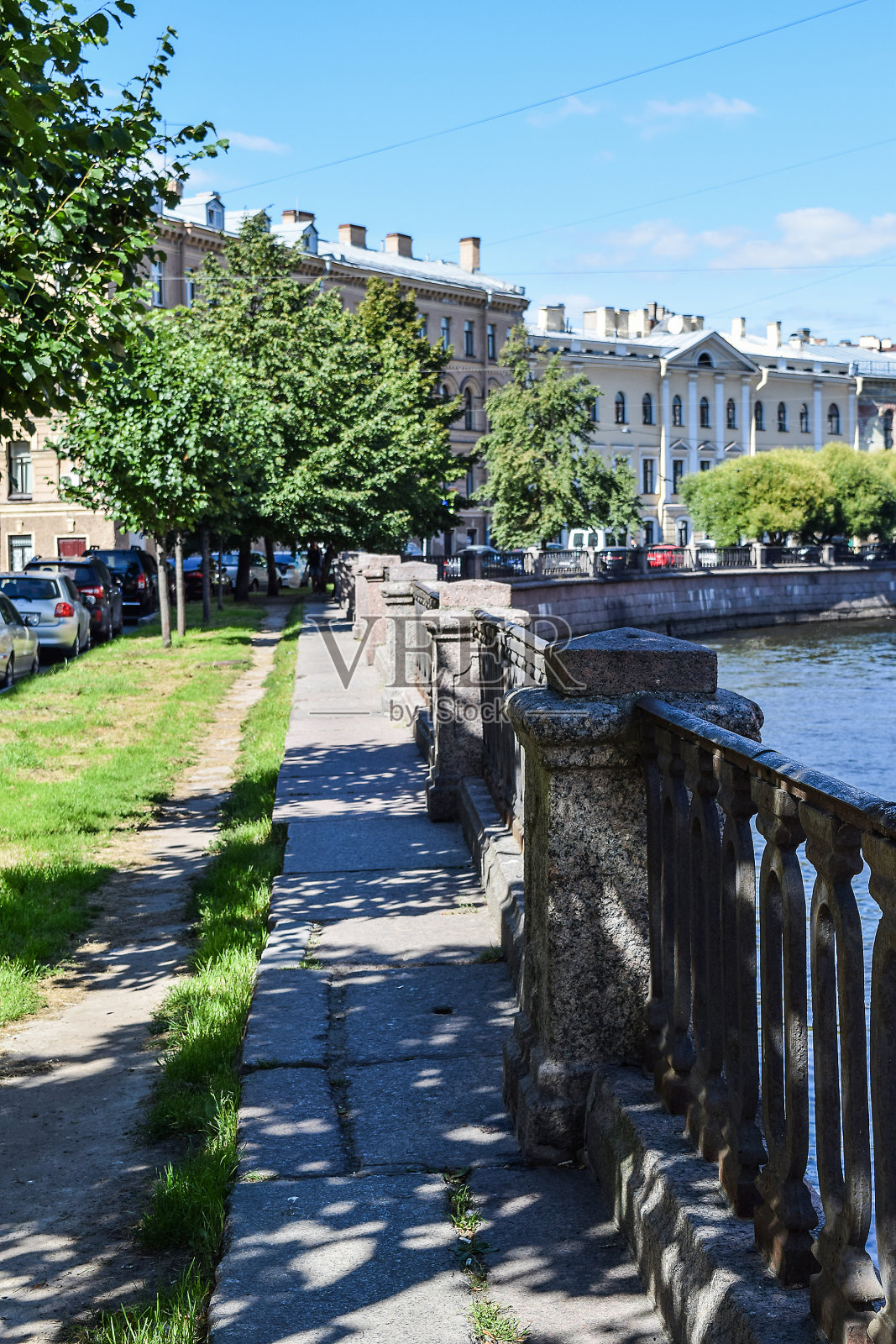 列宁格勒格里博耶多夫运河堤岸。照片摄影图片