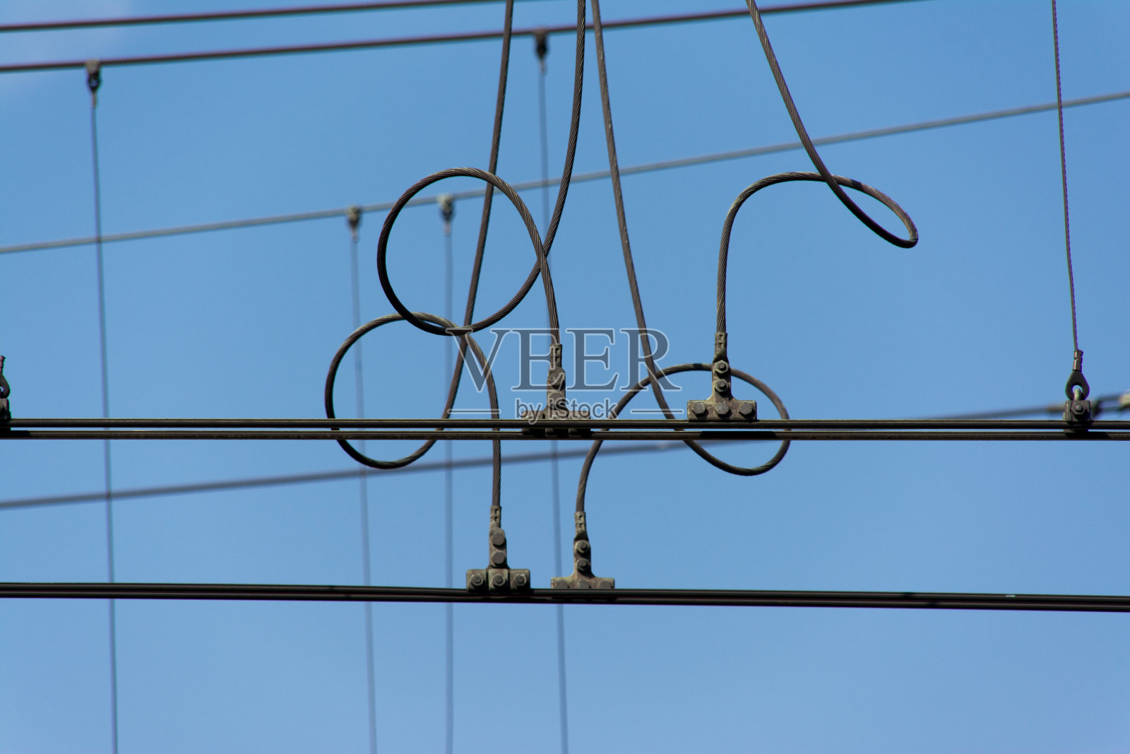 弯曲的悬链线细节照片摄影图片