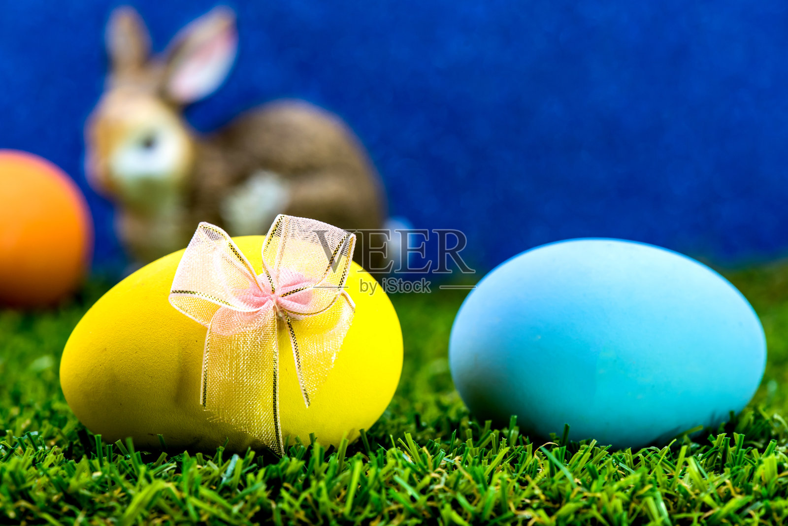 复活节快乐，兔子和蛋，全世界的基督徒庆祝照片摄影图片
