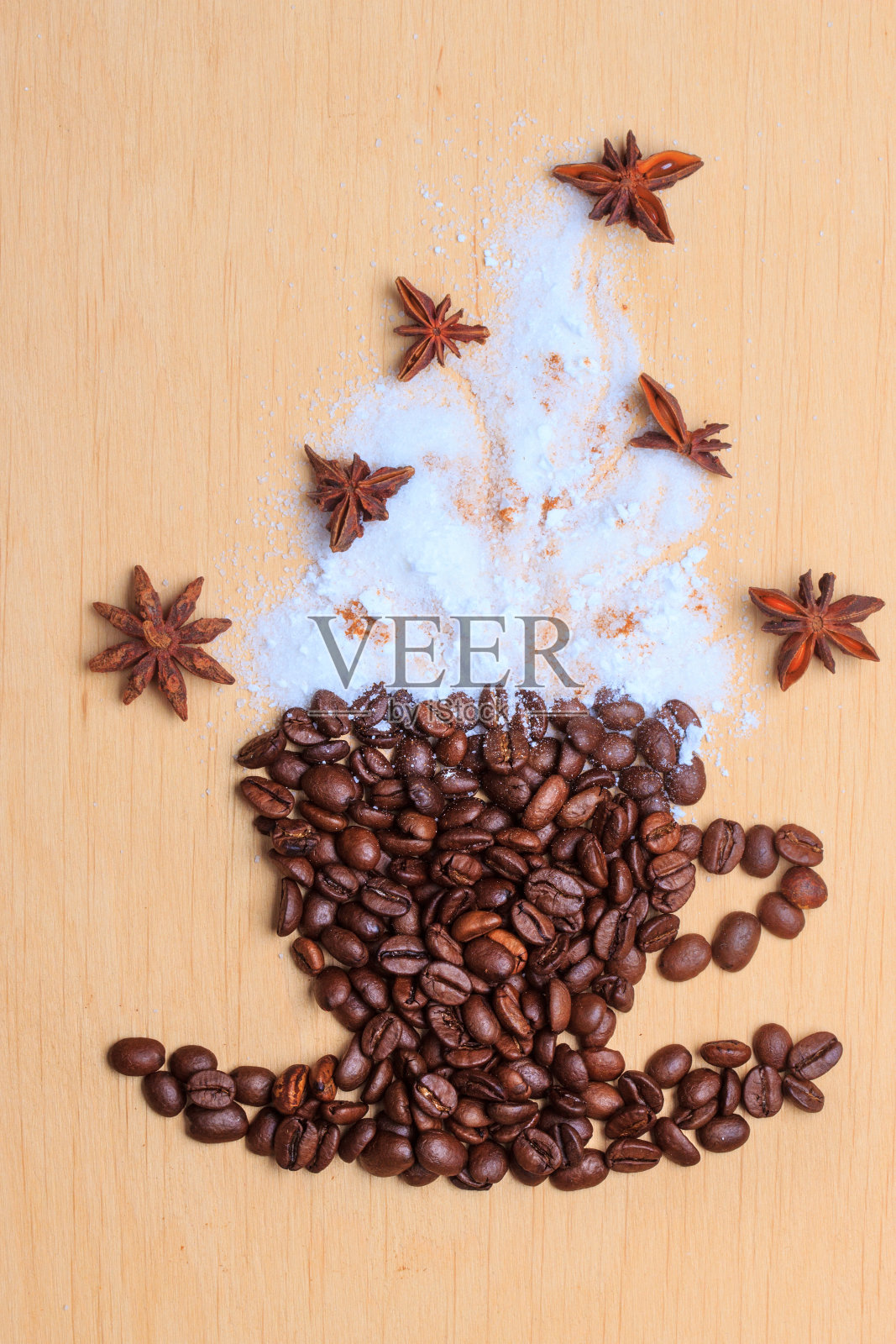 用烘豆做的咖啡杯照片摄影图片