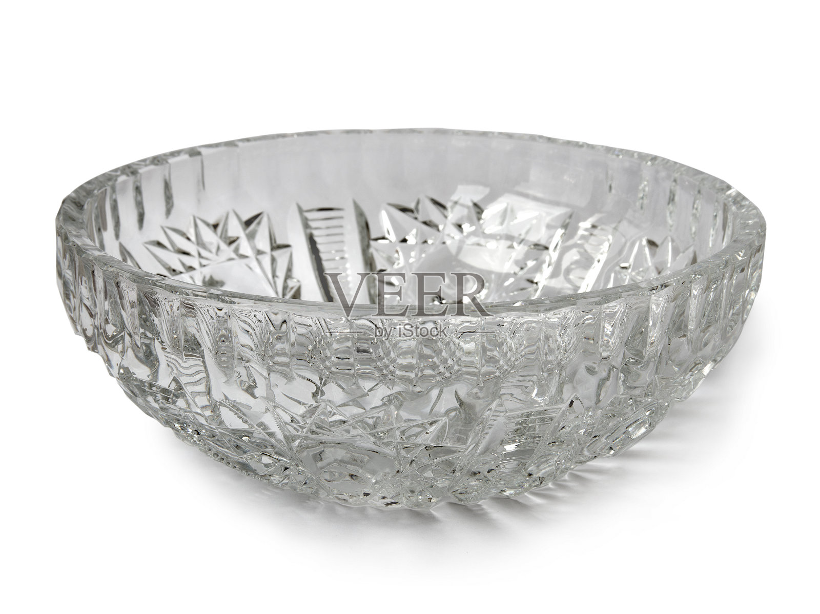 在白色背景上孤立的水晶盘照片摄影图片