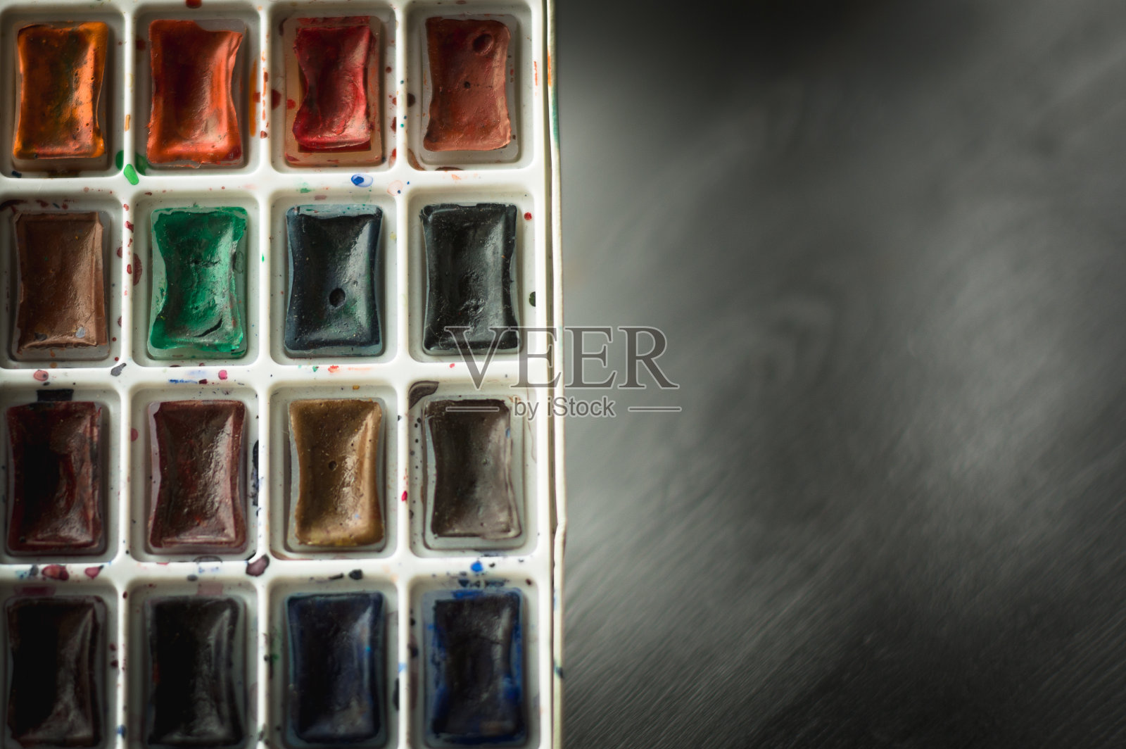 水彩颜料盒照片摄影图片