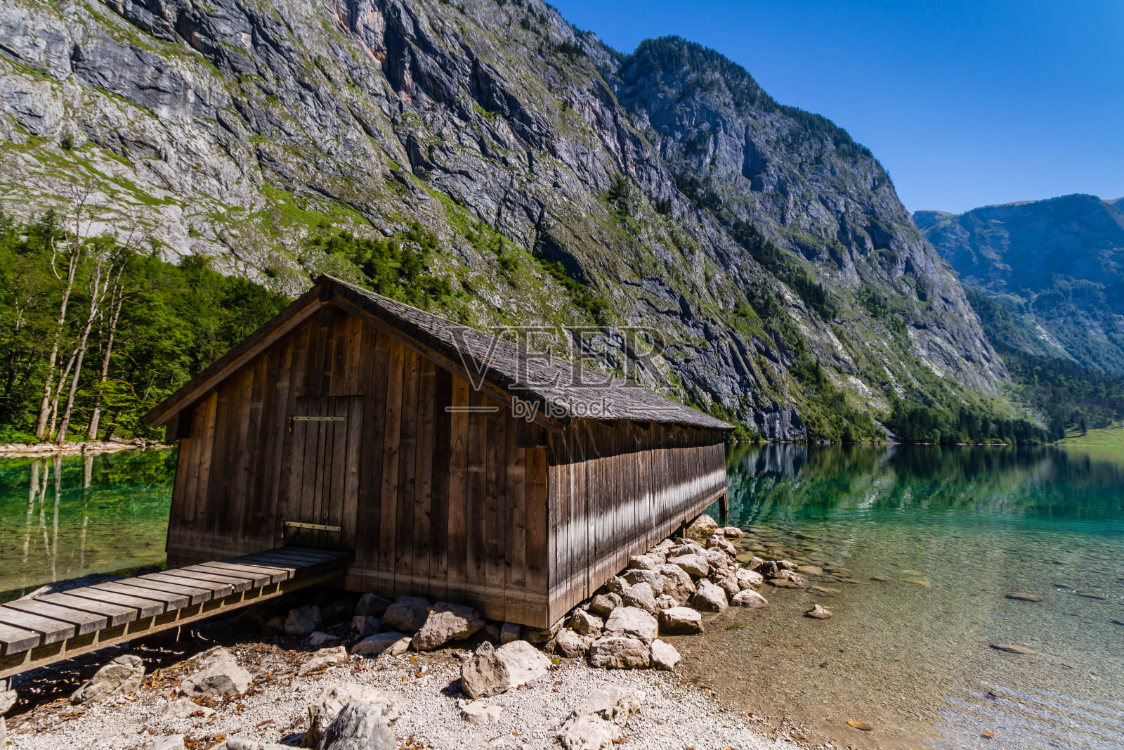 夏季阿尔卑斯山的欧伯湖，国王湖，德国照片摄影图片