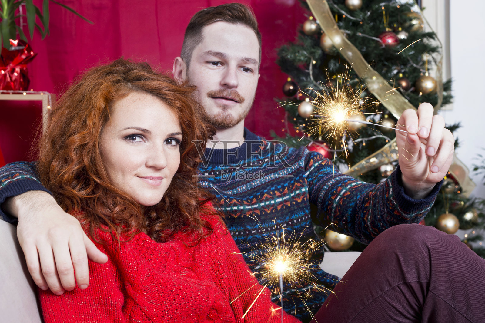 红头发的圣诞节照片摄影图片