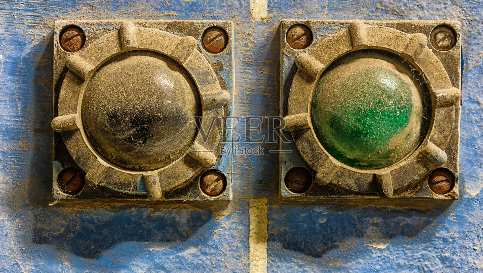 老式红绿灯照片摄影图片