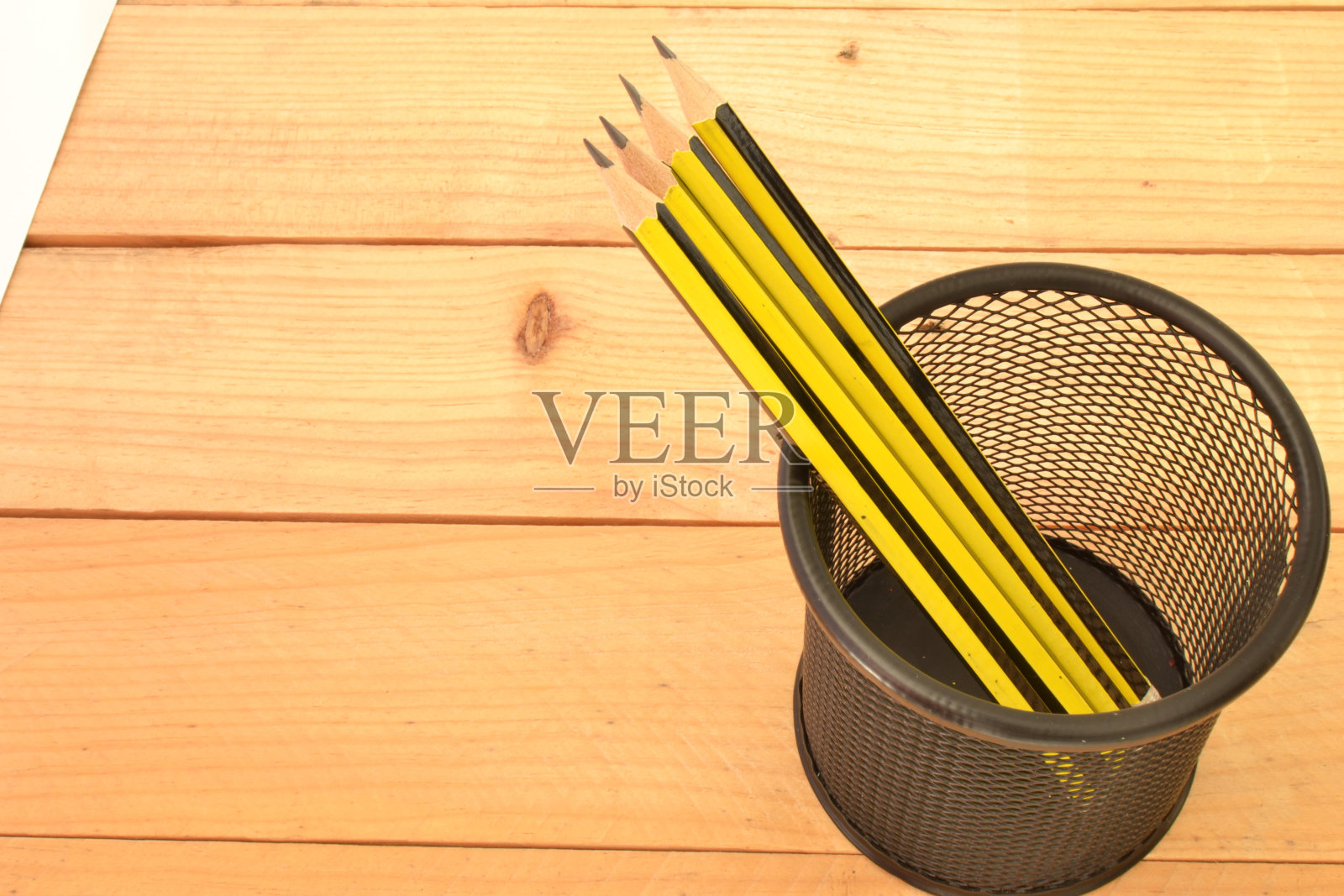 铅笔盒和铅笔照片摄影图片