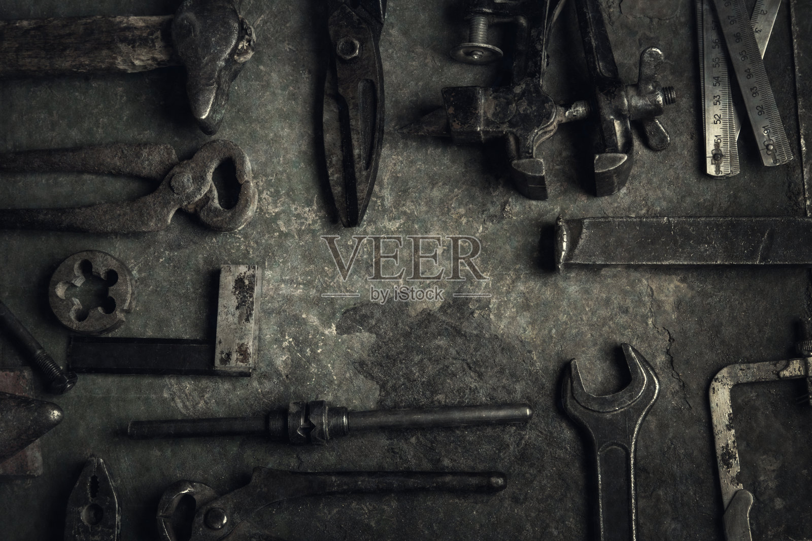 脏兮兮的旧工具照片摄影图片