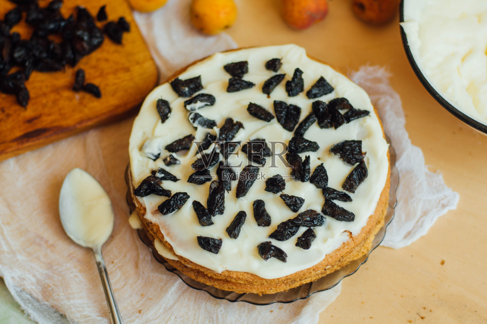 自制美味的梅干派。照片摄影图片