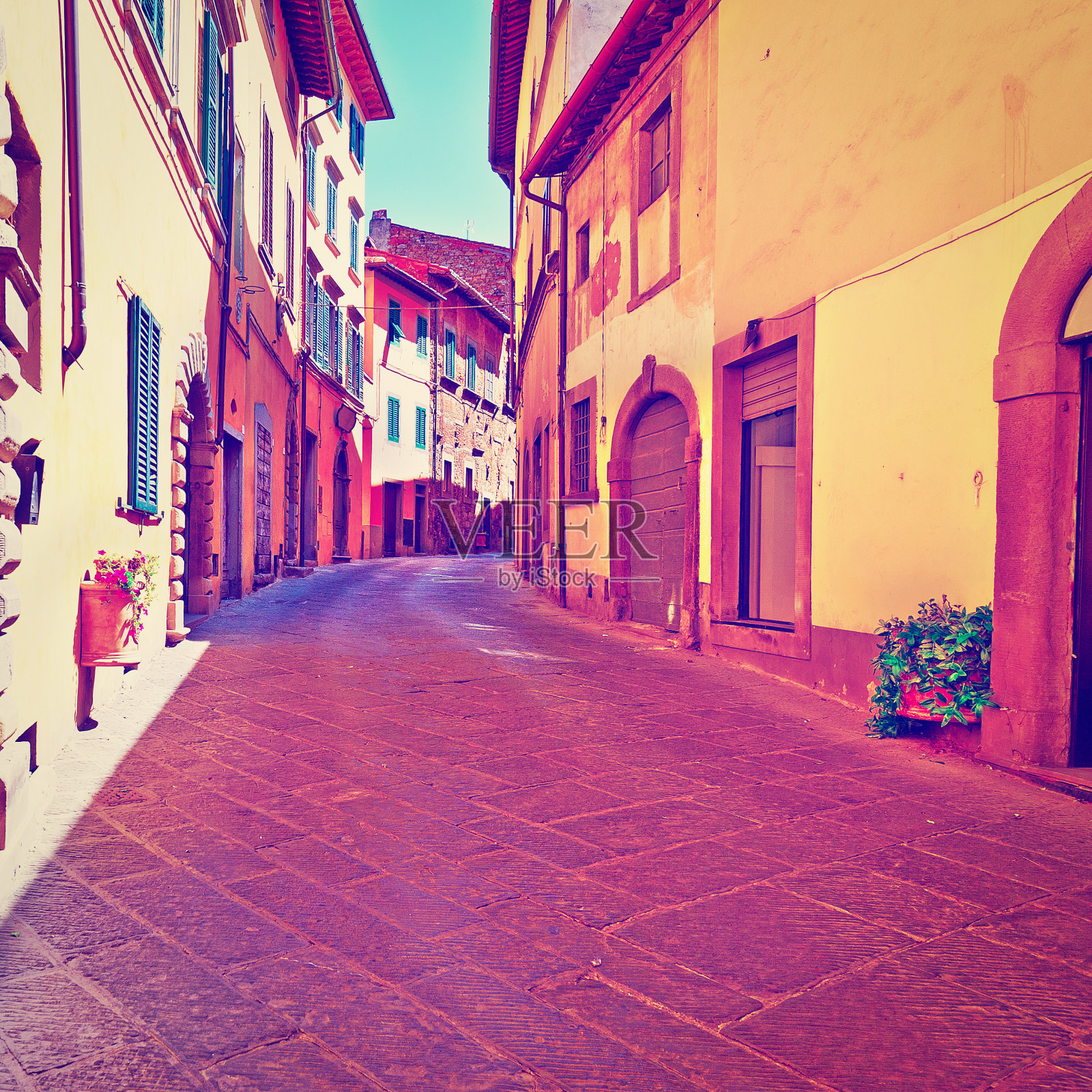 狭窄的小巷照片摄影图片