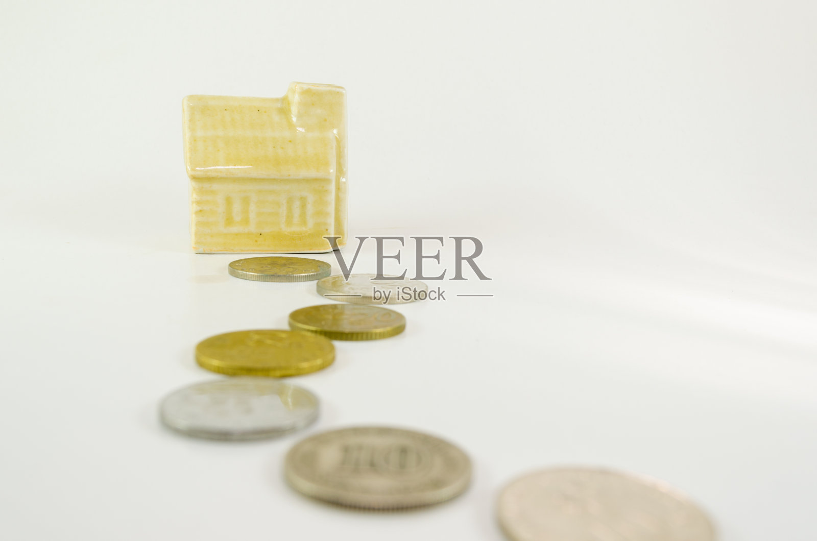 存钱之路，梦想之家照片摄影图片