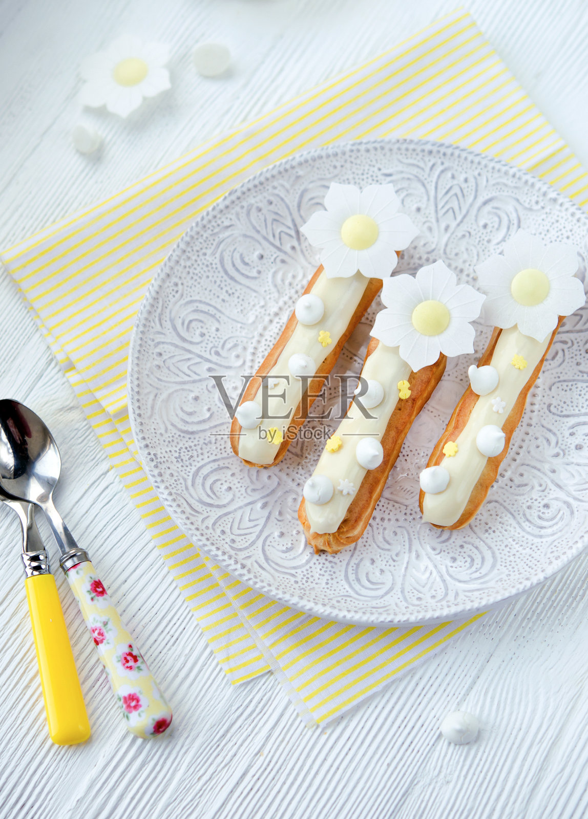 美味的香草泡芙照片摄影图片