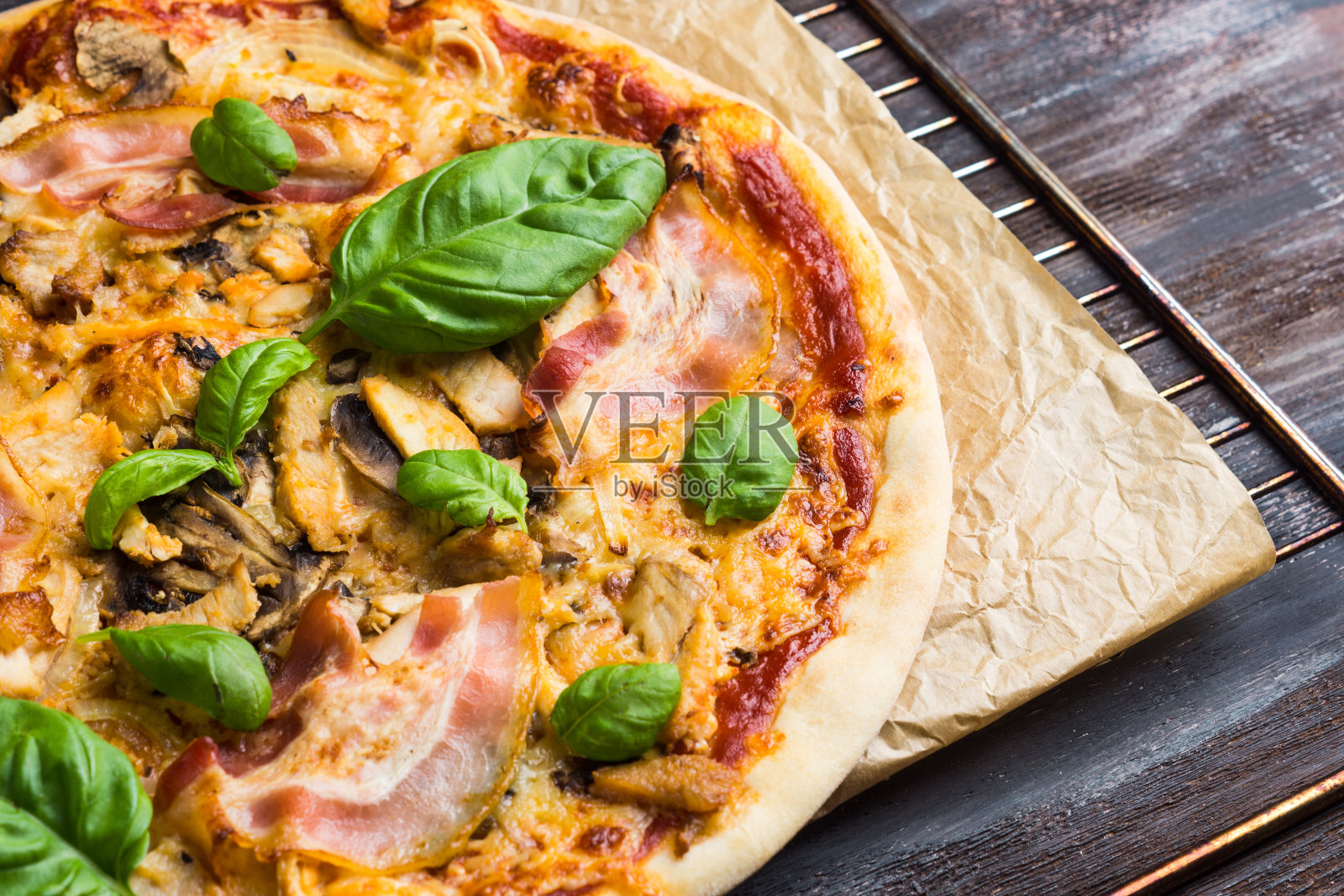 新鲜披萨照片摄影图片