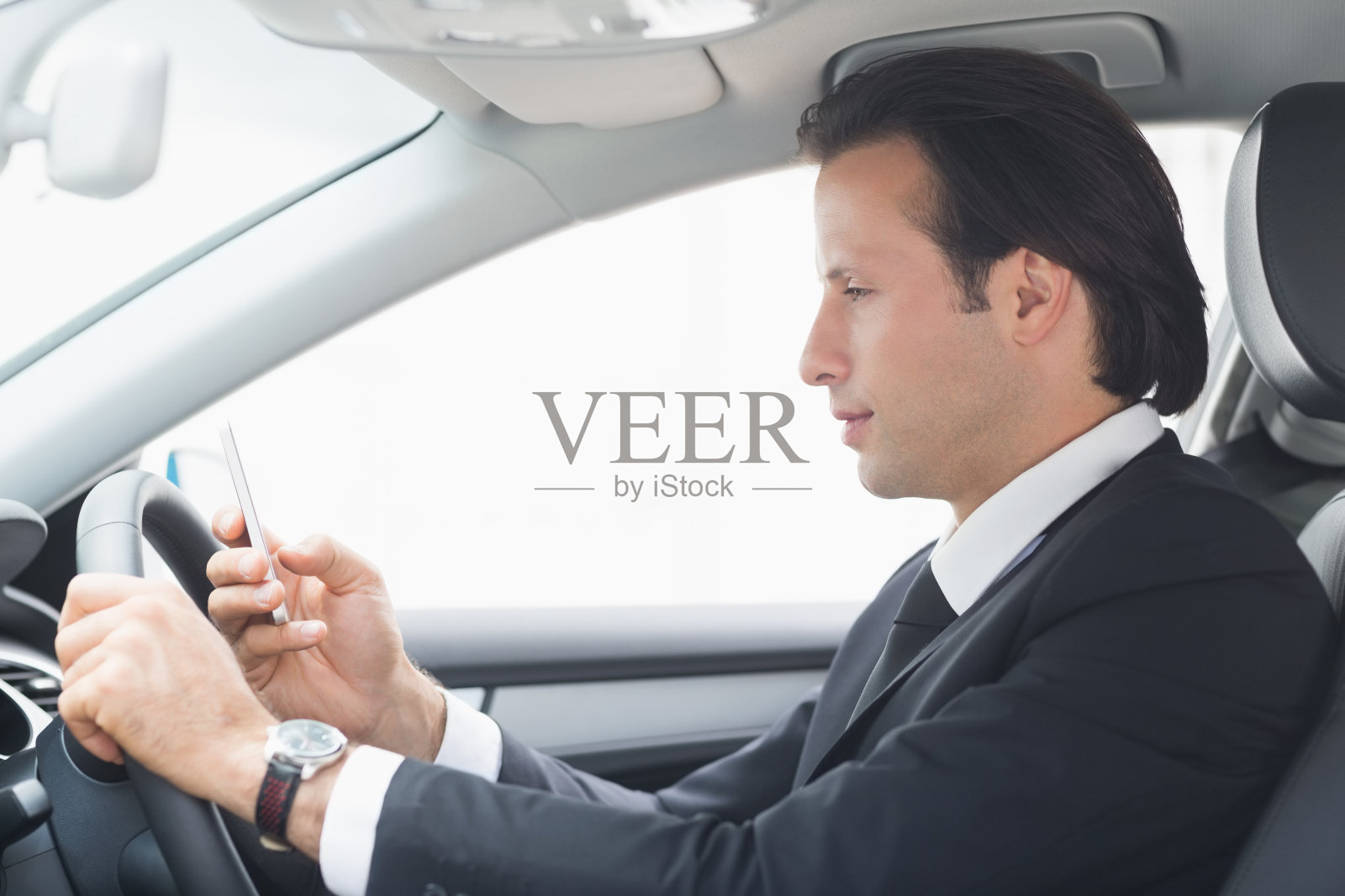 商人发送短信照片摄影图片