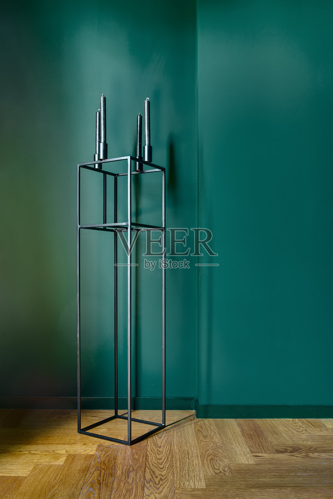 金属支架和烛台照片摄影图片