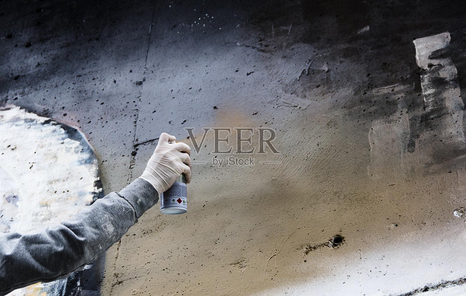 天才在工作照片摄影图片