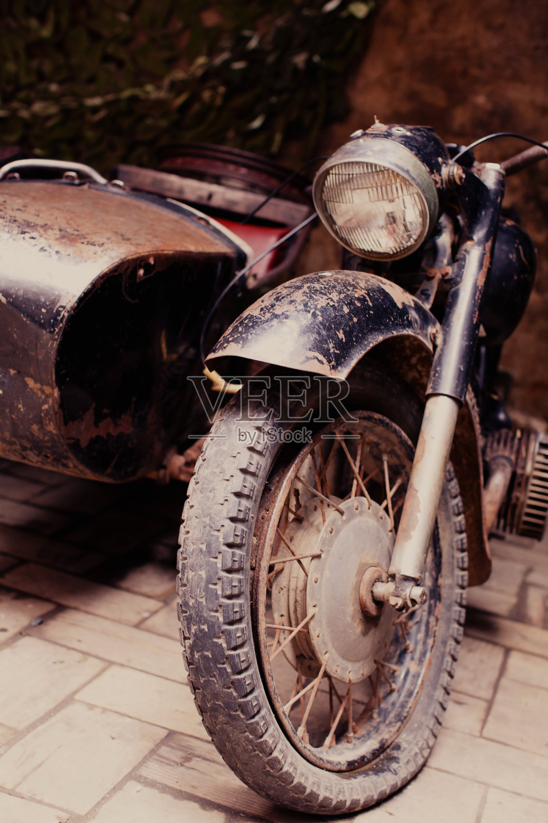 带拖车的复古摩托车，带前灯的复古摩托车照片摄影图片