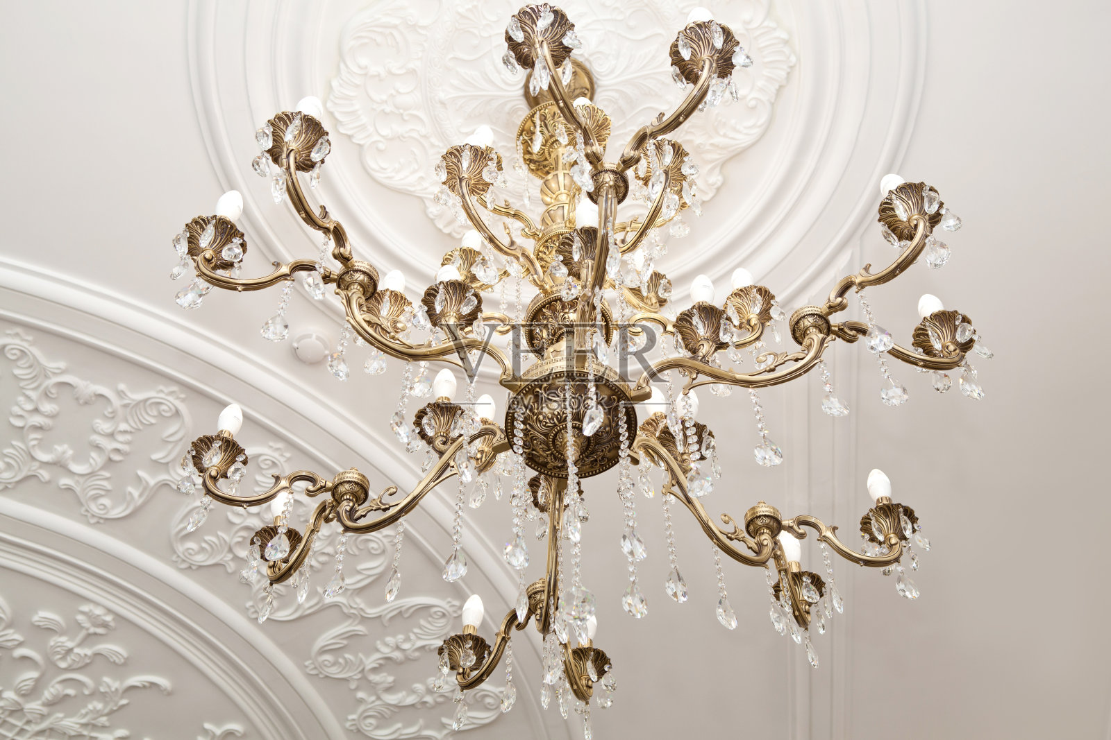 经典优雅的吊灯照片摄影图片