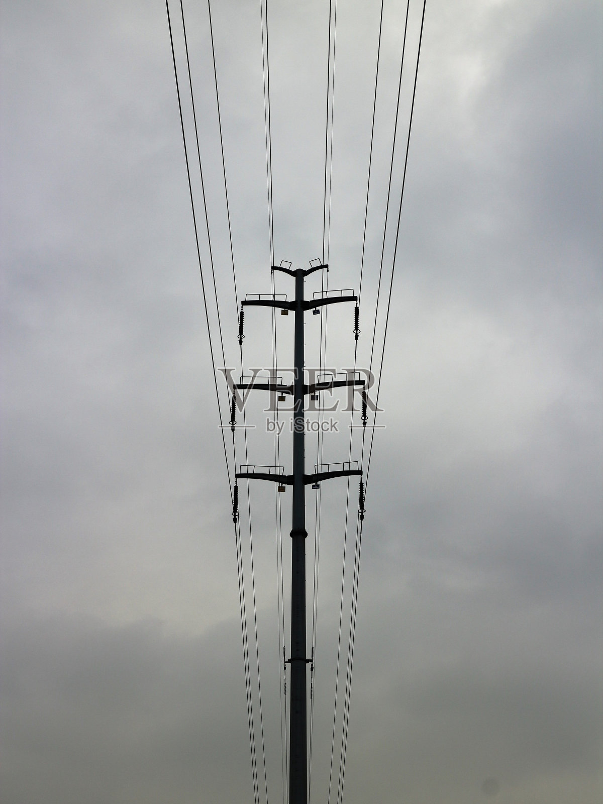 电线杆和线路照片摄影图片