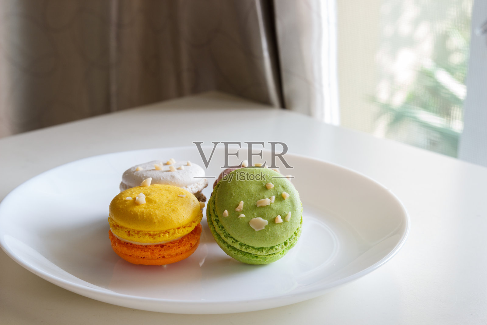 橙色，白色，棕色，绿色照片摄影图片