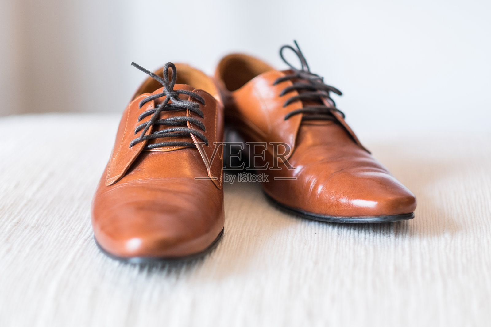 棕色皮鞋照片摄影图片