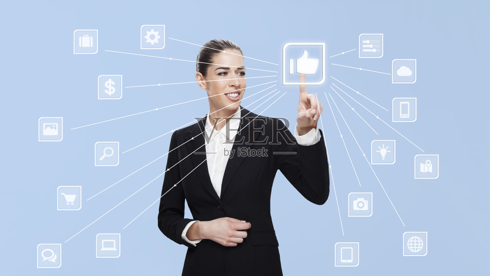 女商人在按触摸云按钮照片摄影图片