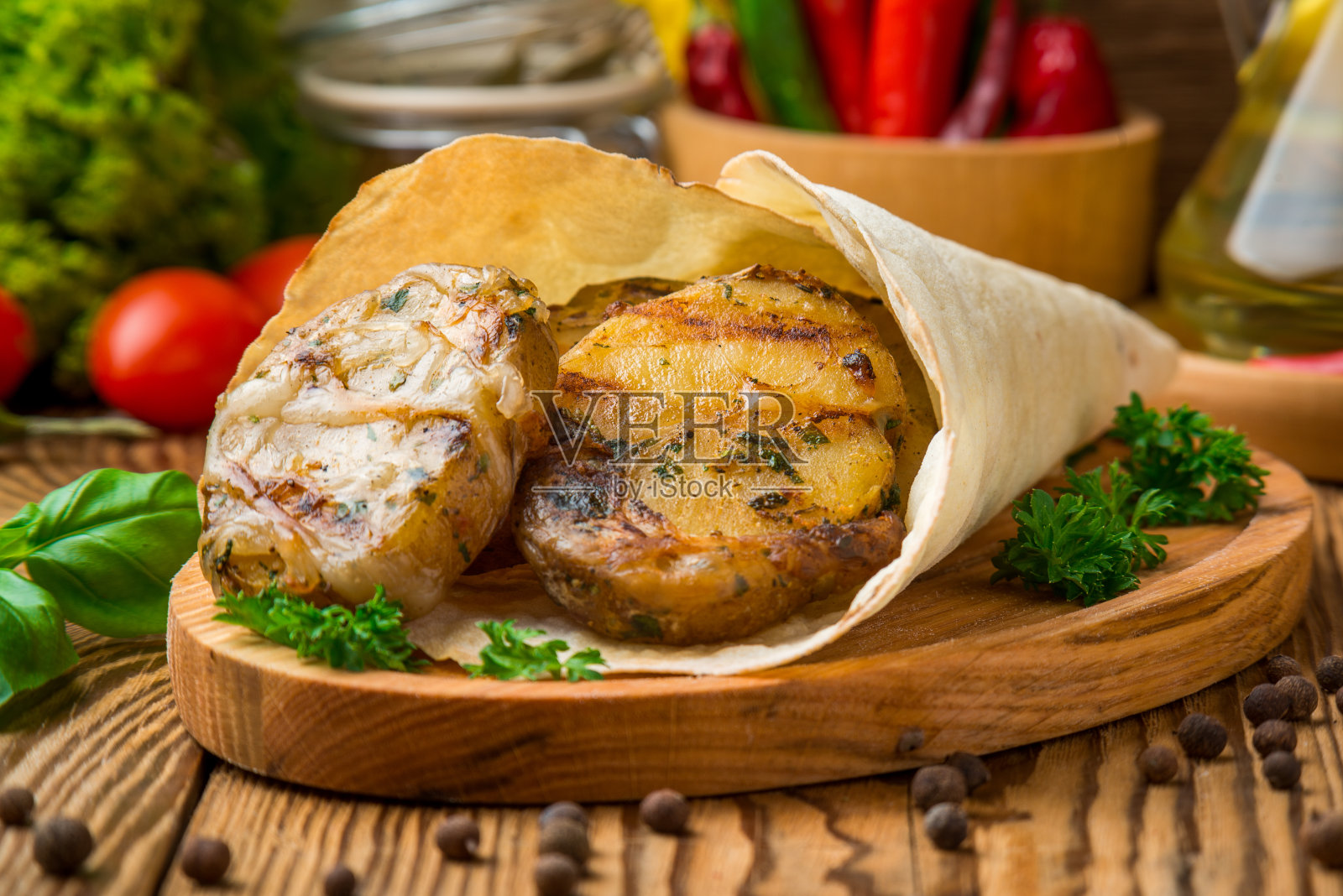 土豆烤培根照片摄影图片